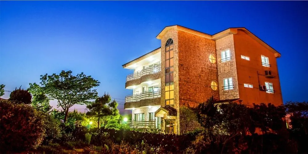 Sea & Park Pension location